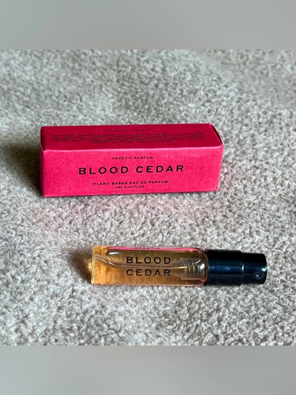Heretic Blood Cedar eau de parfum mini/sample - Picture 2 of 2